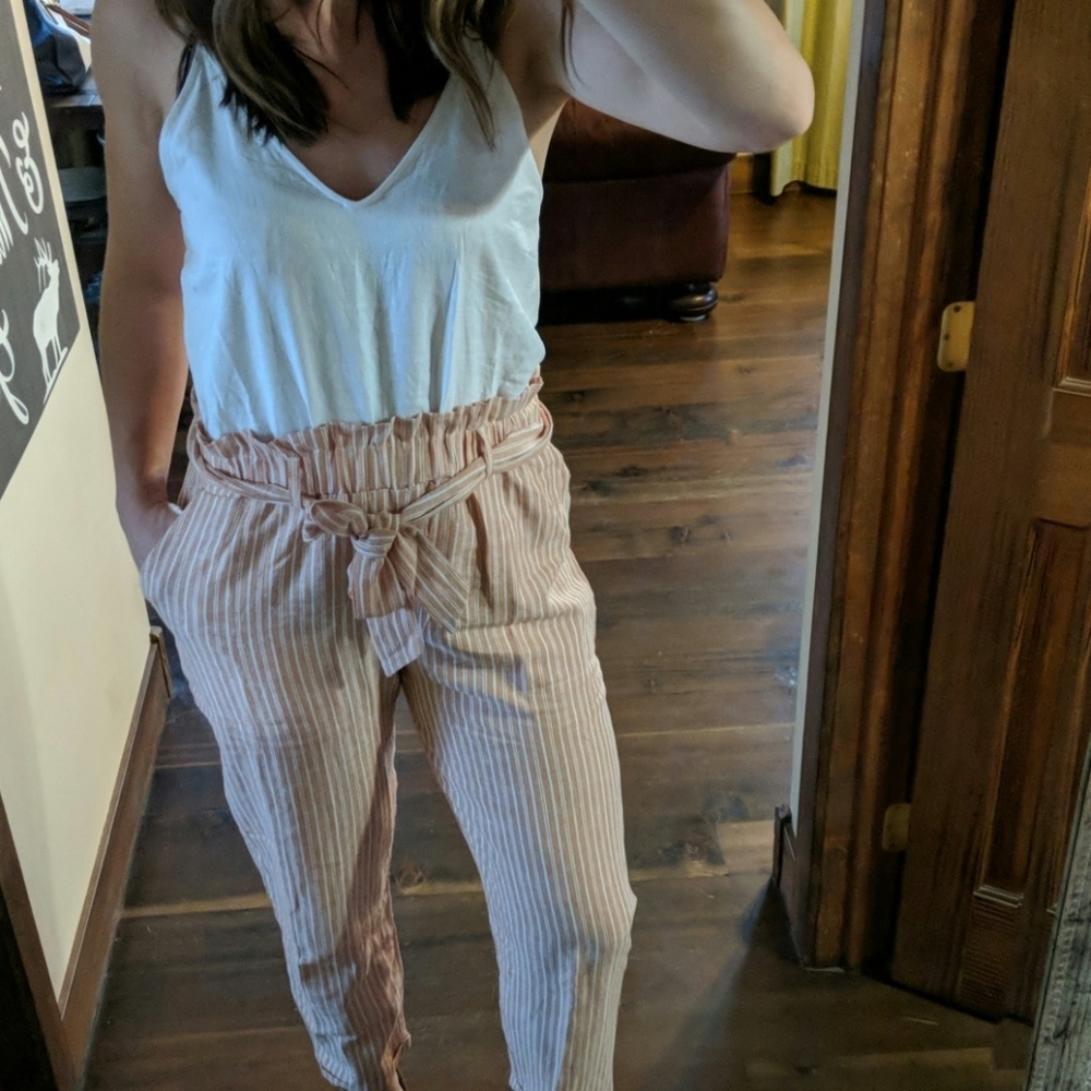 NWOT Gorgeous Pinstripe Jumpsuit - Picture 4 of 7